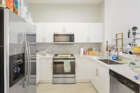 19501 W Country Club Drive Aventura FL 33180