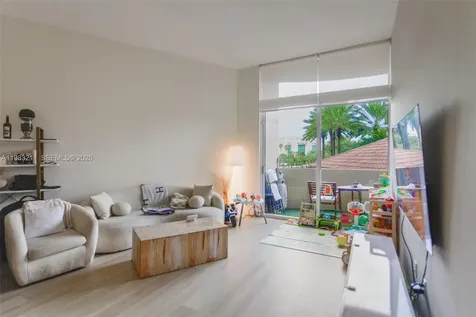 19501 W Country Club Drive Aventura FL 33180