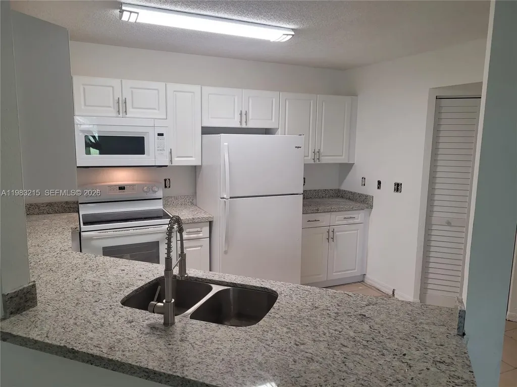 4035 W Mcnab Road Pompano Beach FL 33069