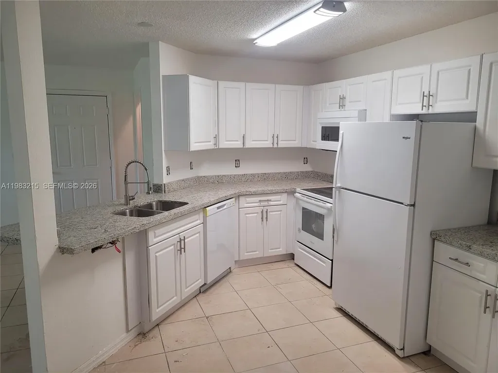 4035 W Mcnab Road Pompano Beach FL 33069