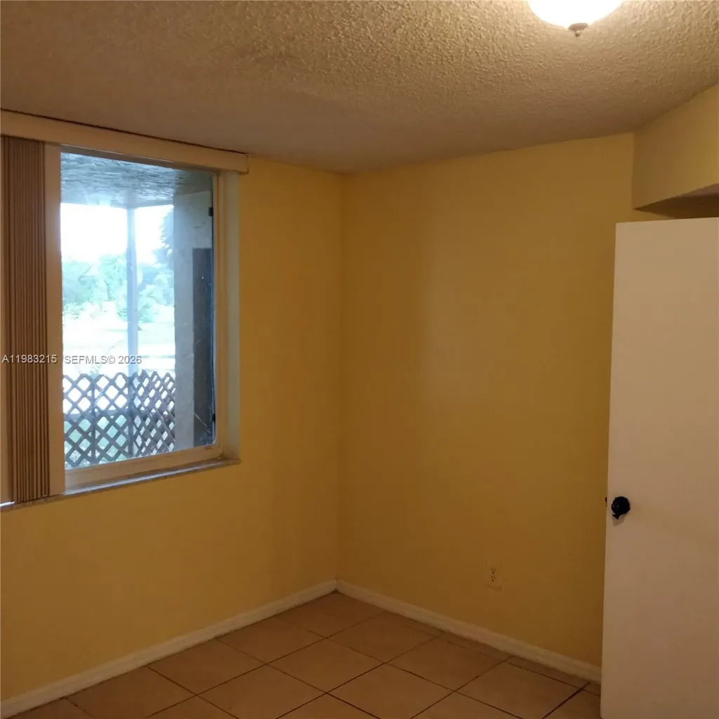 4035 W Mcnab Road Pompano Beach FL 33069