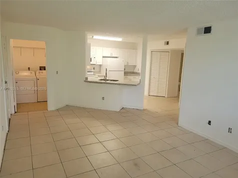4035 W Mcnab Road Pompano Beach FL 33069