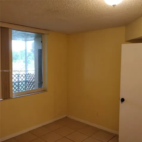 4035 W Mcnab Road Pompano Beach FL 33069