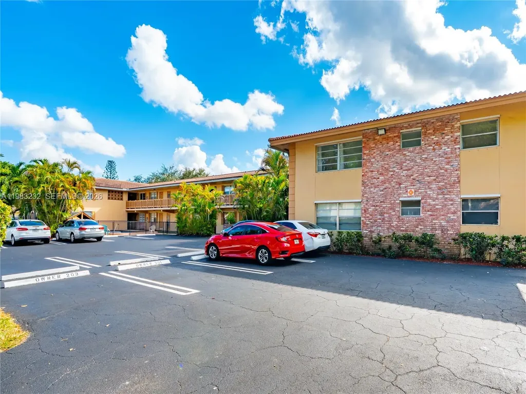 8704 NW 35th Street Coral Springs FL 33065