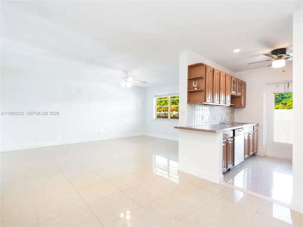 8704 NW 35th Street Coral Springs FL 33065