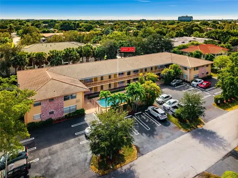 8704 NW 35th Street Coral Springs FL 33065