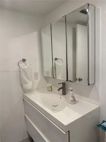 5033 NW 7th Street Miami FL 33126