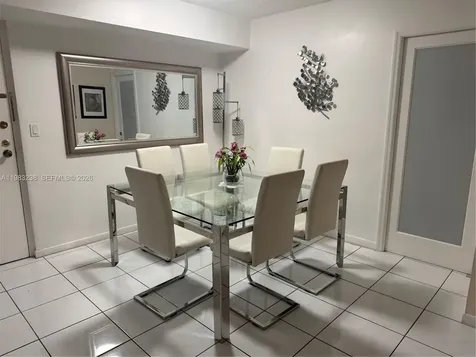 5033 NW 7th Street Miami FL 33126