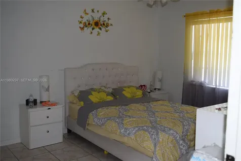 1335 W 68th Street Hialeah FL 33014