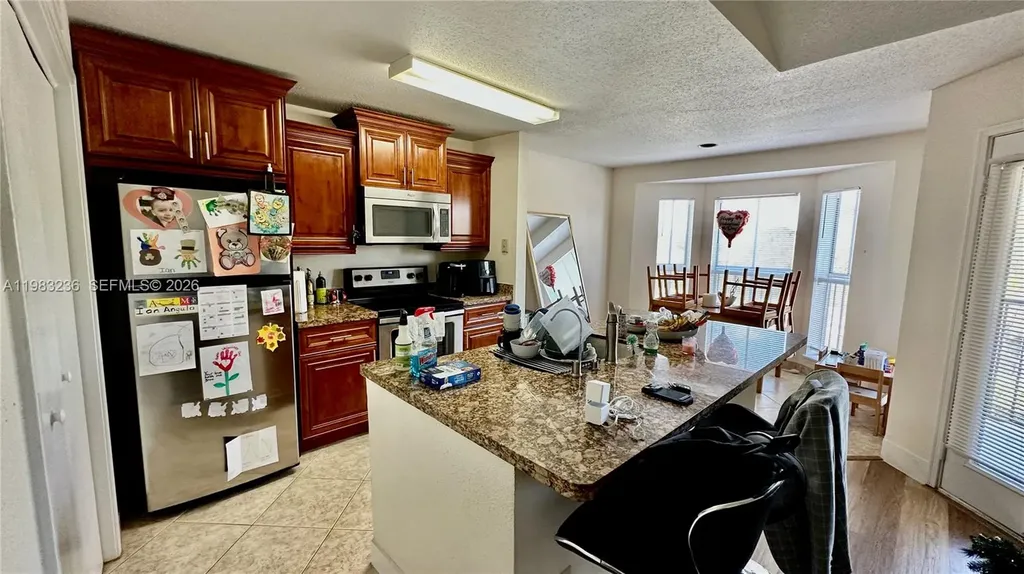 977 Riverside Drive Coral Springs FL 33071