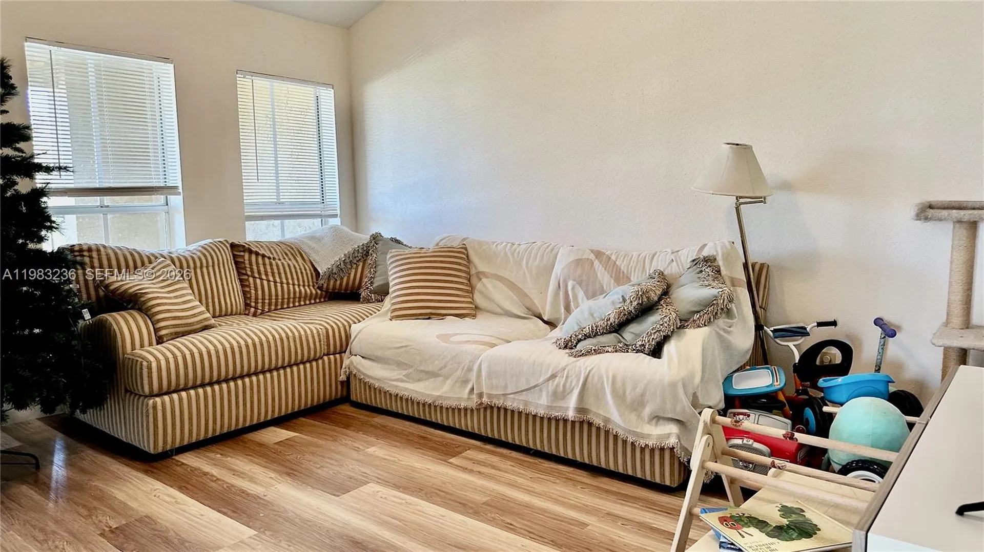 977 Riverside Drive Coral Springs FL 33071