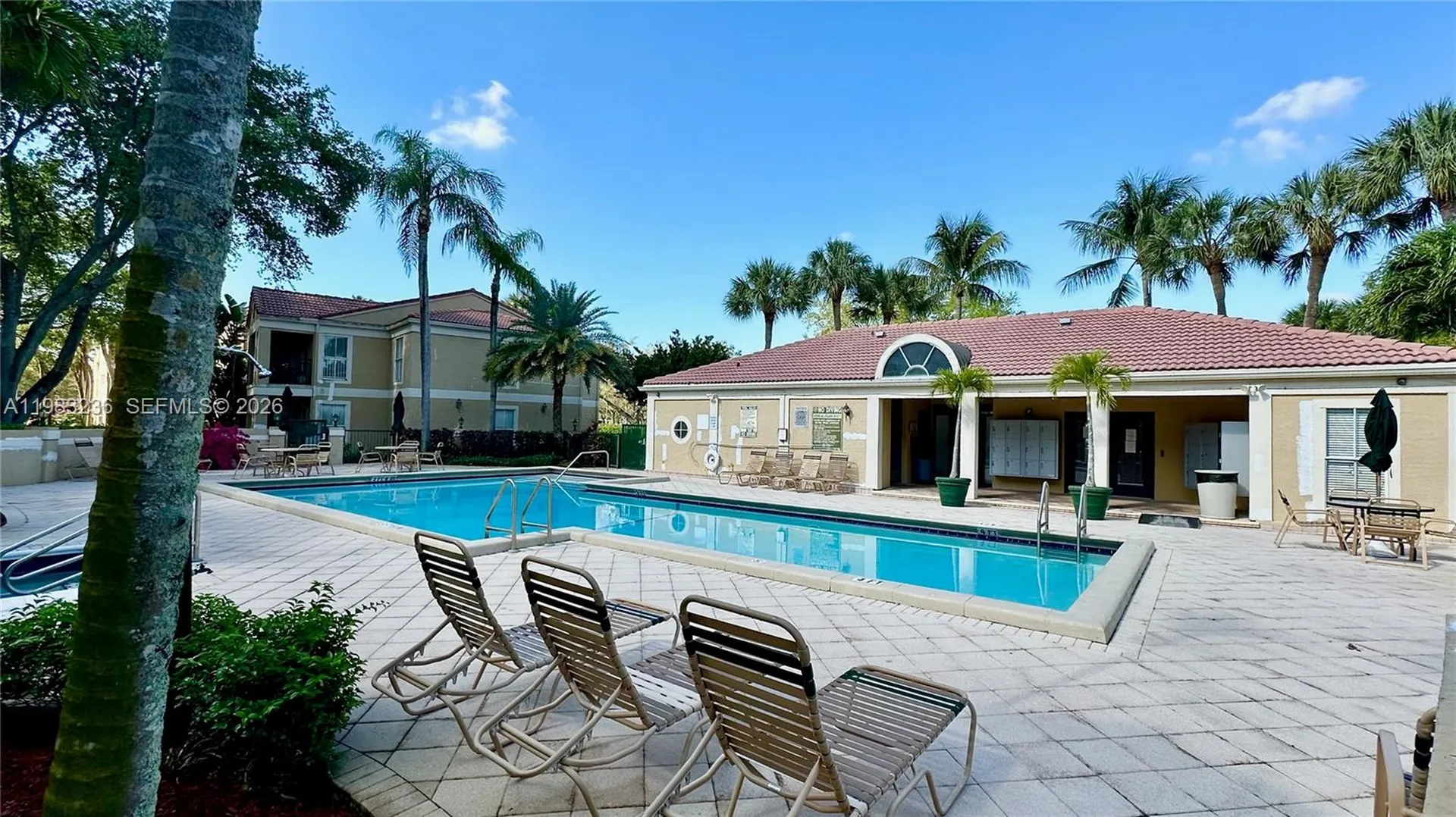 977 Riverside Drive Coral Springs FL 33071