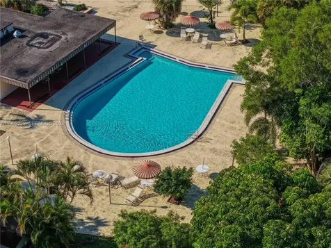 7100 NW 17th Street Plantation FL 33313