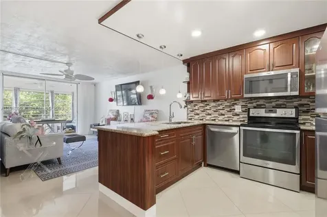 7100 NW 17th Street Plantation FL 33313