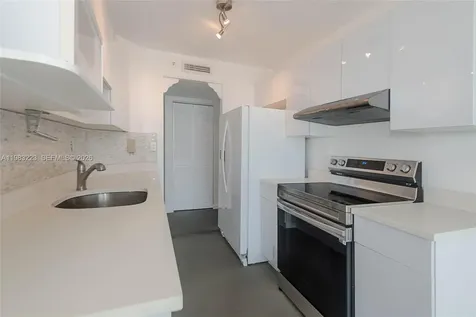 1688 West Avenue Miami Beach FL 33139