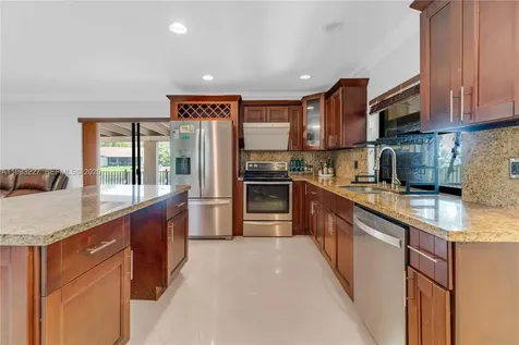 2905 Begonia Way Cooper City FL 33026