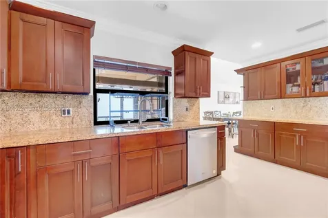 2905 Begonia Way Cooper City FL 33026