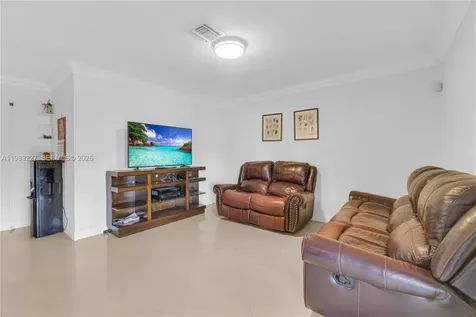2905 Begonia Way Cooper City FL 33026