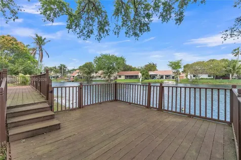 2905 Begonia Way Cooper City FL 33026