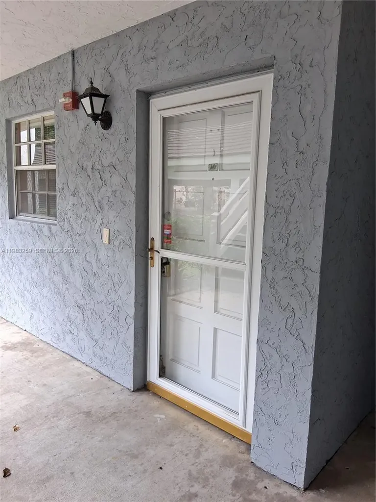7556 Stirling Road Davie FL 33024