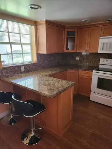 7556 Stirling Road Davie FL 33024
