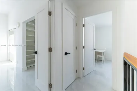 21204 Harbor Way Aventura FL 33180