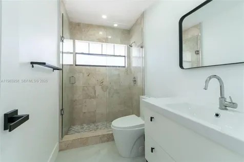 21204 Harbor Way Aventura FL 33180