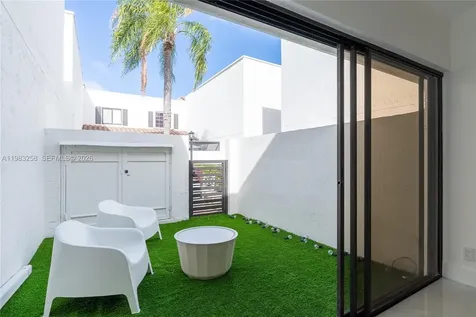 21204 Harbor Way Aventura FL 33180