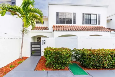 21204 Harbor Way Aventura FL 33180