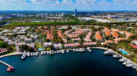 21204 Harbor Way Aventura FL 33180