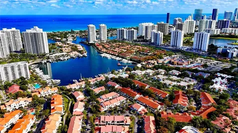 21204 Harbor Way Aventura FL 33180