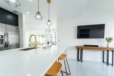 21204 Harbor Way Aventura FL 33180