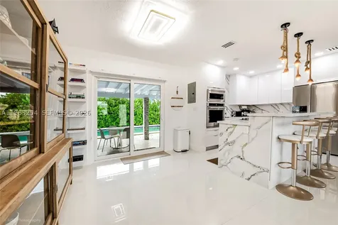 7235 SW 39th Street Miami FL 33155