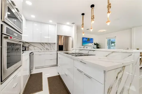 7235 SW 39th Street Miami FL 33155