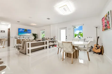 7235 SW 39th Street Miami FL 33155