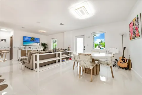 7235 SW 39th Street Miami FL 33155