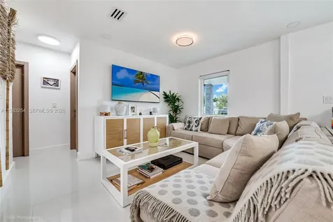 7235 SW 39th Street Miami FL 33155