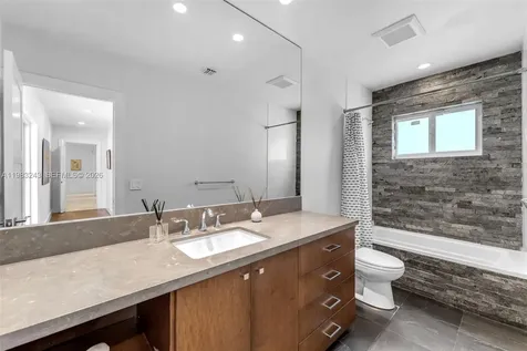 8967 SW 117th Street Miami FL 33176