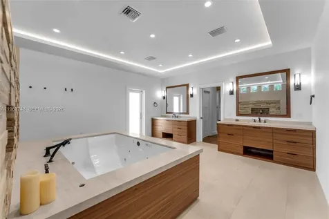 8967 SW 117th Street Miami FL 33176
