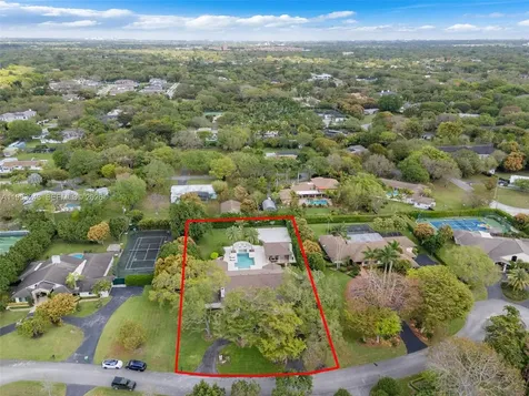 8967 SW 117th Street Miami FL 33176