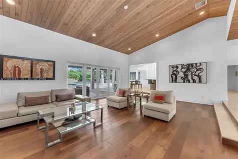 8967 SW 117th Street Miami FL 33176