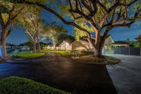 8967 SW 117th Street Miami FL 33176