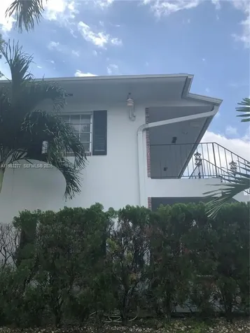 1050 Atlantic Shores Boulevard Hallandale Beach FL 33009
