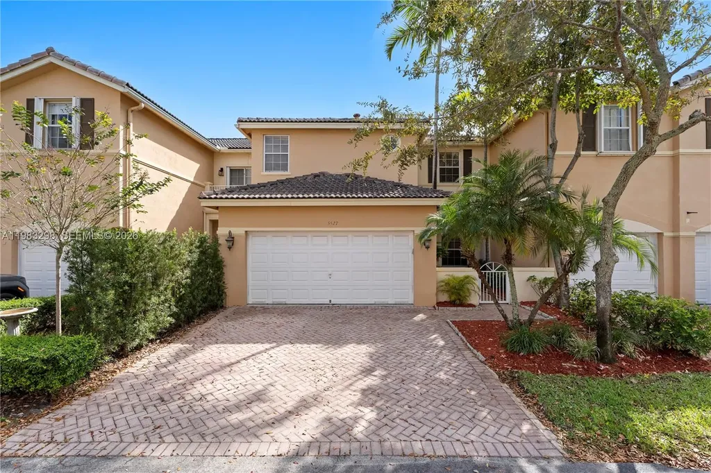 5527 NW 113th Avenue Doral FL 33178