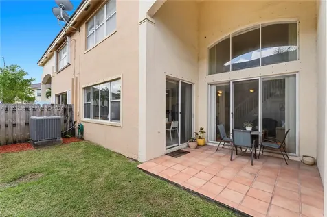 5527 NW 113th Avenue Doral FL 33178
