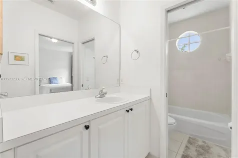 5527 NW 113th Avenue Doral FL 33178