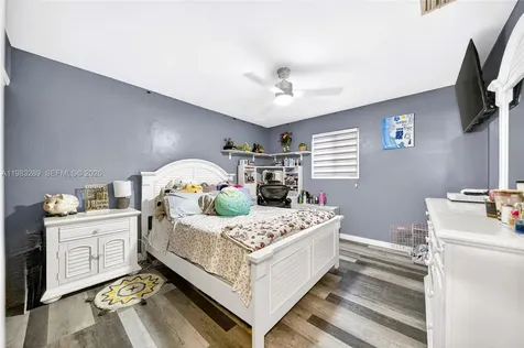2150 SW 37th Avenue Fort Lauderdale FL 33312