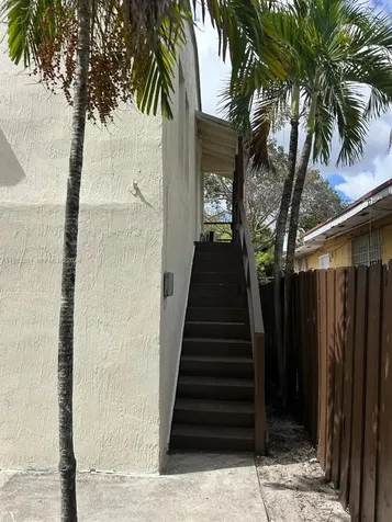 2908 NW 14 Court Miami FL 33142