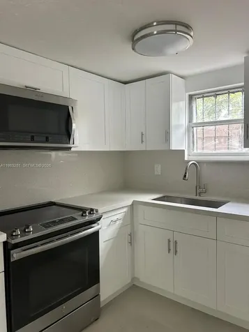 2908 NW 14 Court Miami FL 33142