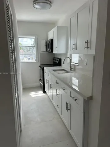 2908 NW 14 Court Miami FL 33142